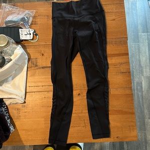 Black lululemon leggings